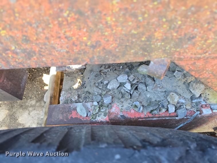 image for item DW3957 Pioneer Engineering 5239 roll crusher