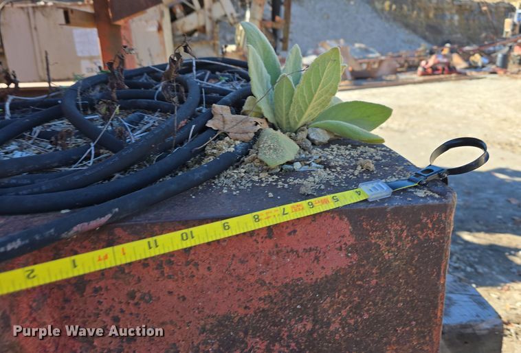 image for item DW3957 Pioneer Engineering 5239 roll crusher