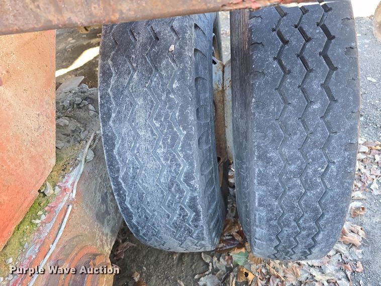 image for item DW3957 Pioneer Engineering 5239 roll crusher