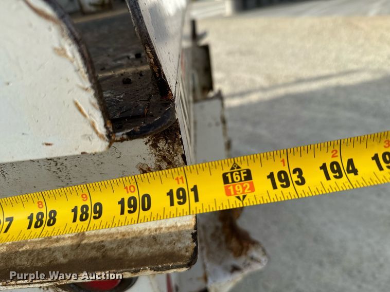 image for item DX3730 2007 International 7300 digger derrick truck