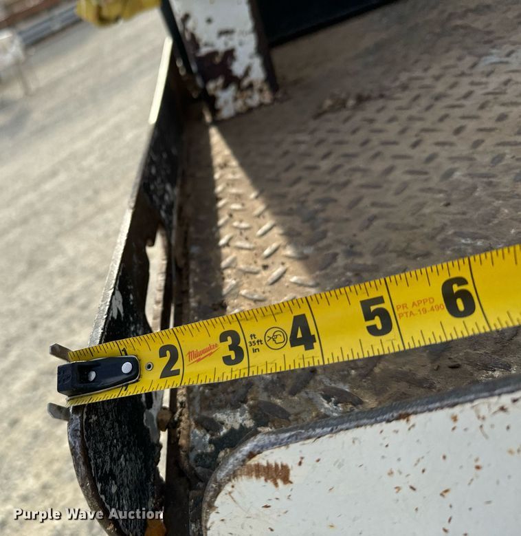 image for item DX3730 2007 International 7300 digger derrick truck