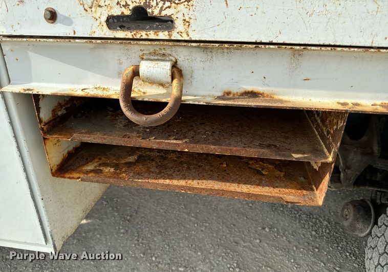 image for item DX3730 2007 International 7300 digger derrick truck