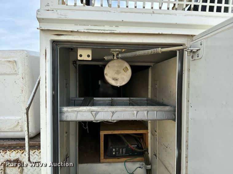 image for item DX3730 2007 International 7300 digger derrick truck