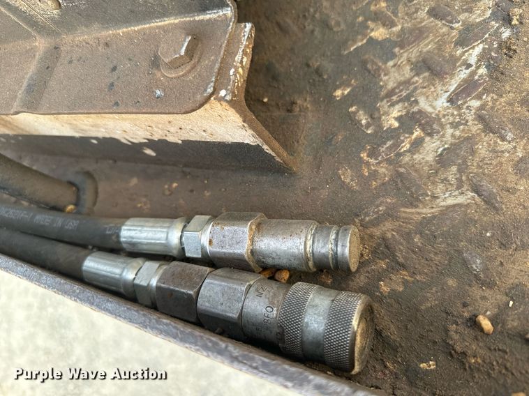 image for item DX3730 2007 International 7300 digger derrick truck