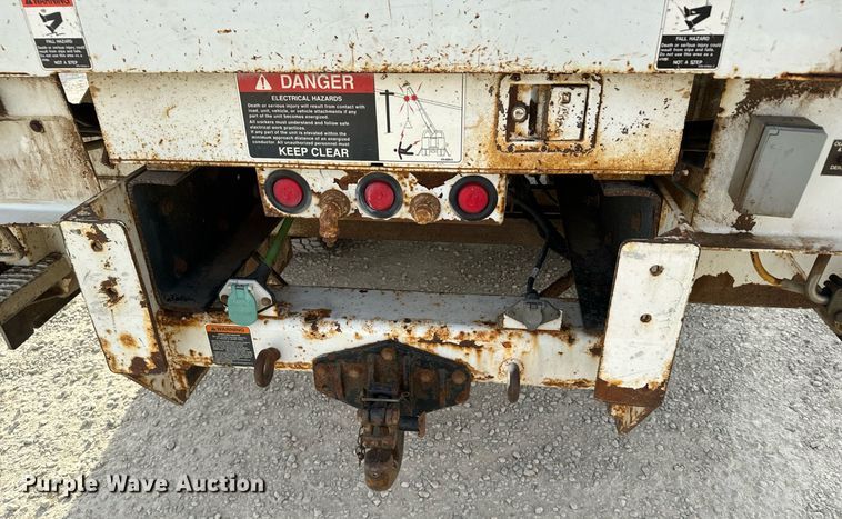 image for item DX3730 2007 International 7300 digger derrick truck