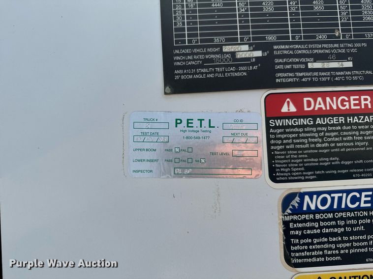 image for item DX3730 2007 International 7300 digger derrick truck