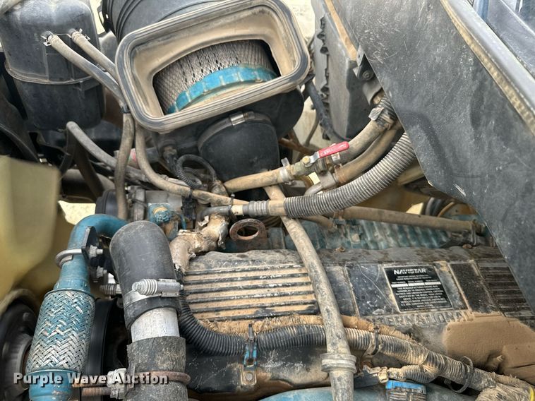 image for item DX3730 2007 International 7300 digger derrick truck