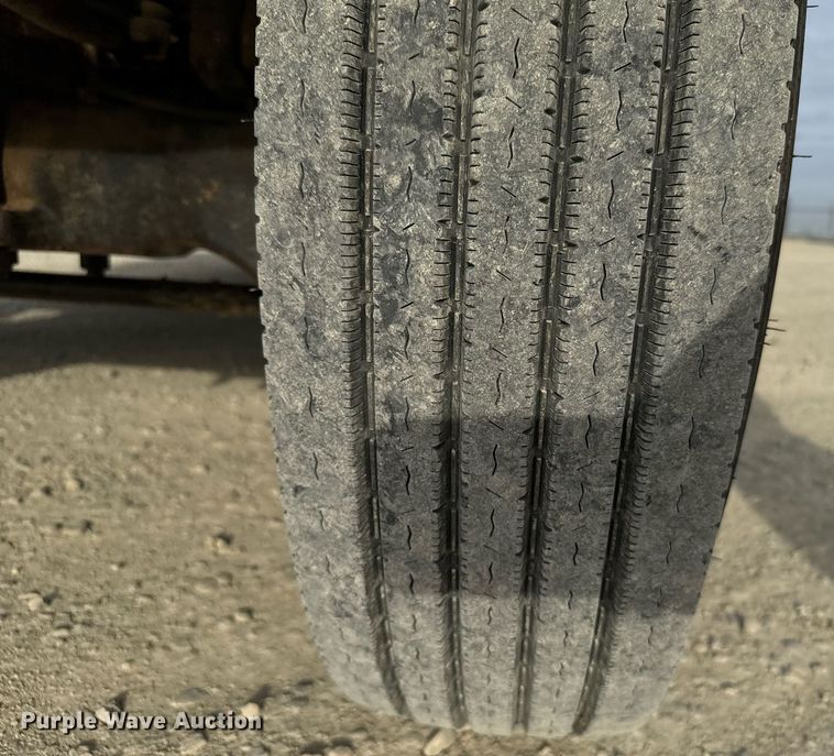 image for item DX3730 2007 International 7300 digger derrick truck