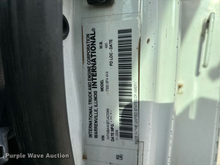 image for item DX3730 2007 International 7300 digger derrick truck