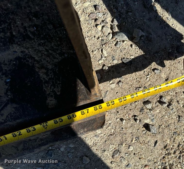 image for item DX3732 New Holland B95 backhoe