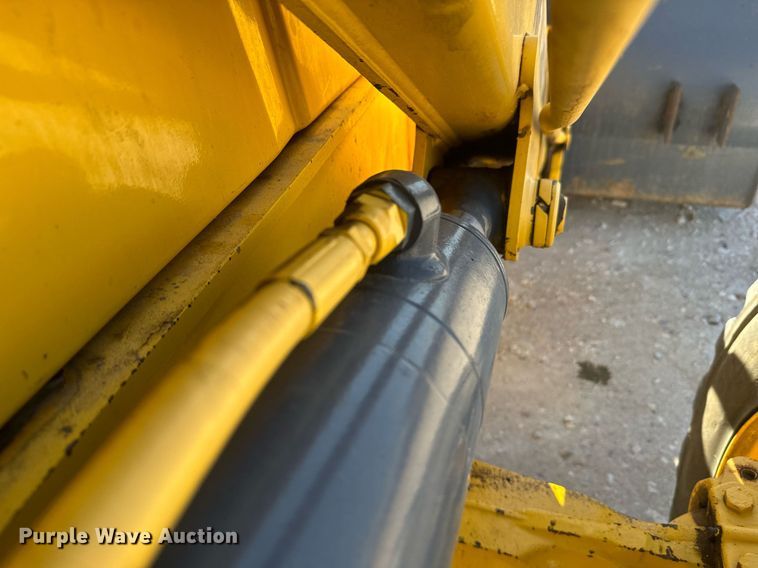 image for item DX3732 New Holland B95 backhoe