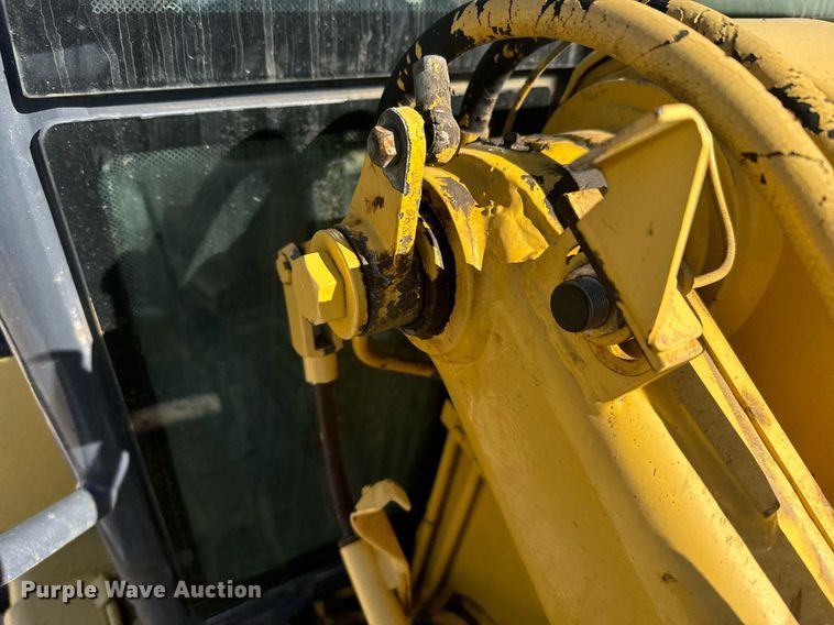 image for item DX3732 New Holland B95 backhoe