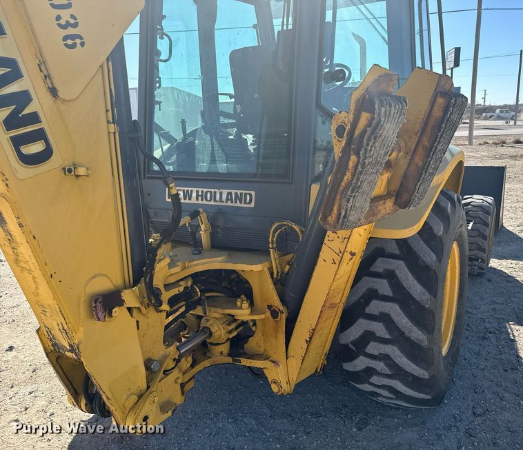 image for item DX3732 New Holland B95 backhoe
