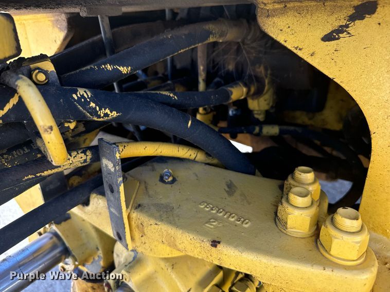 image for item DX3732 New Holland B95 backhoe