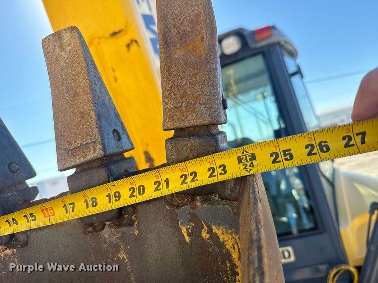 image for item DX3732 New Holland B95 backhoe