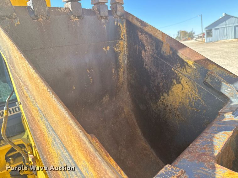 image for item DX3732 New Holland B95 backhoe