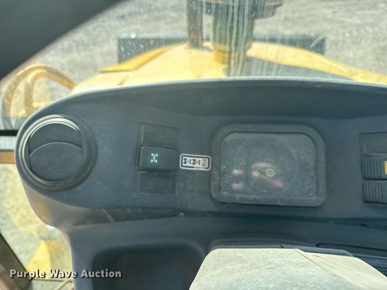 image for item DX3732 New Holland B95 backhoe