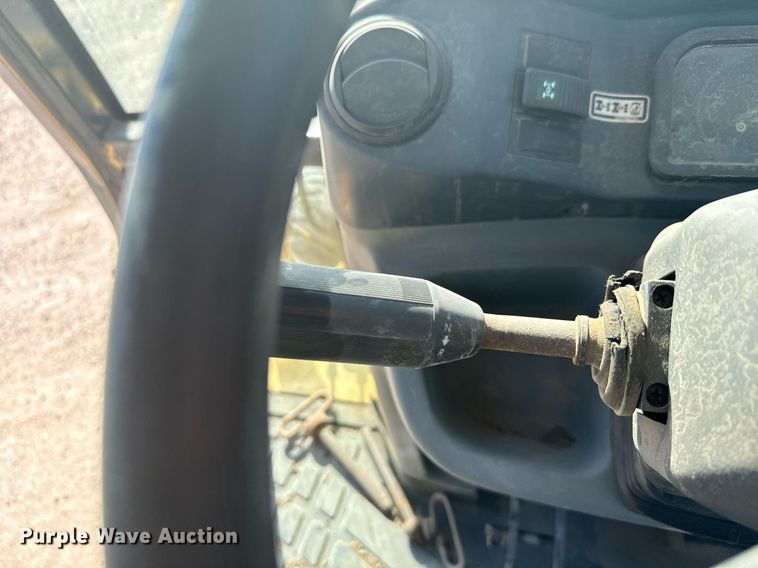 image for item DX3732 New Holland B95 backhoe