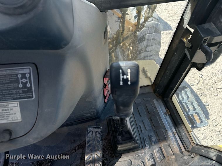 image for item DX3732 New Holland B95 backhoe