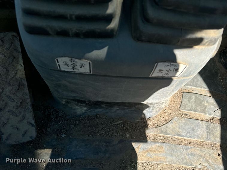 image for item DX3732 New Holland B95 backhoe