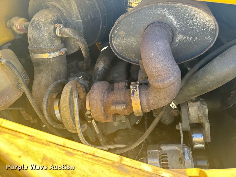 image for item DX3732 New Holland B95 backhoe