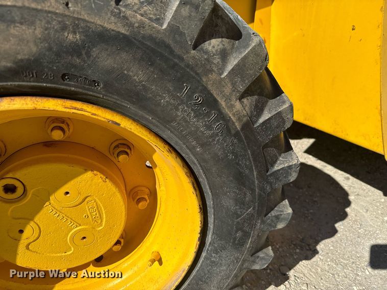 image for item DX3732 New Holland B95 backhoe