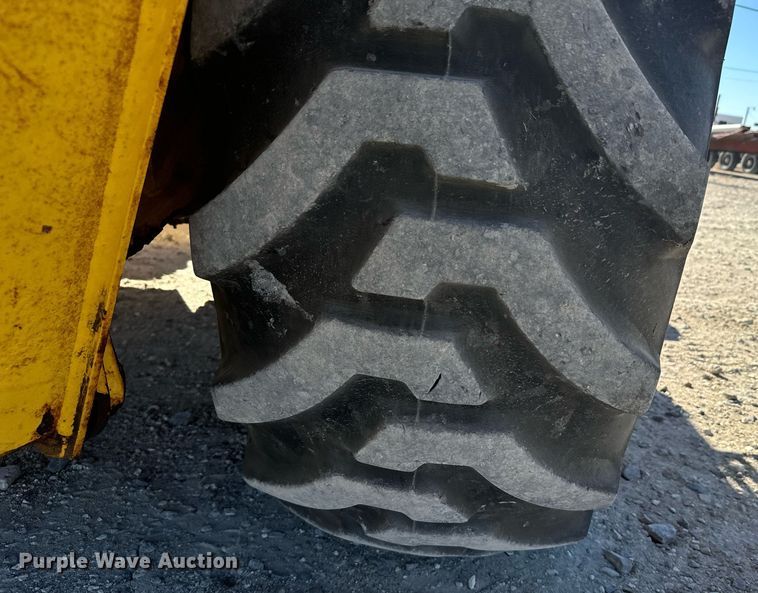 image for item DX3732 New Holland B95 backhoe