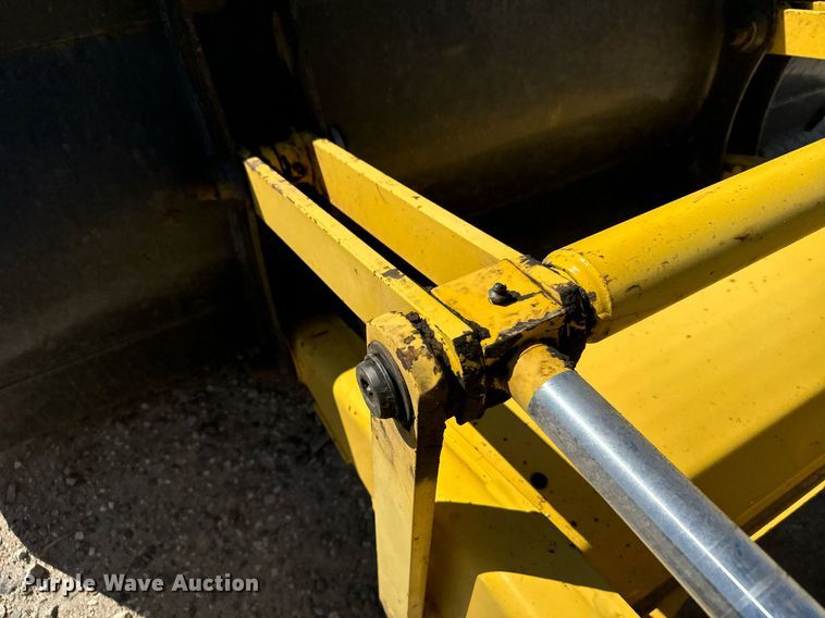 image for item DX3733 2003 New Holland LB75B backhoe