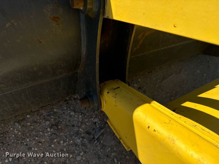 image for item DX3733 2003 New Holland LB75B backhoe