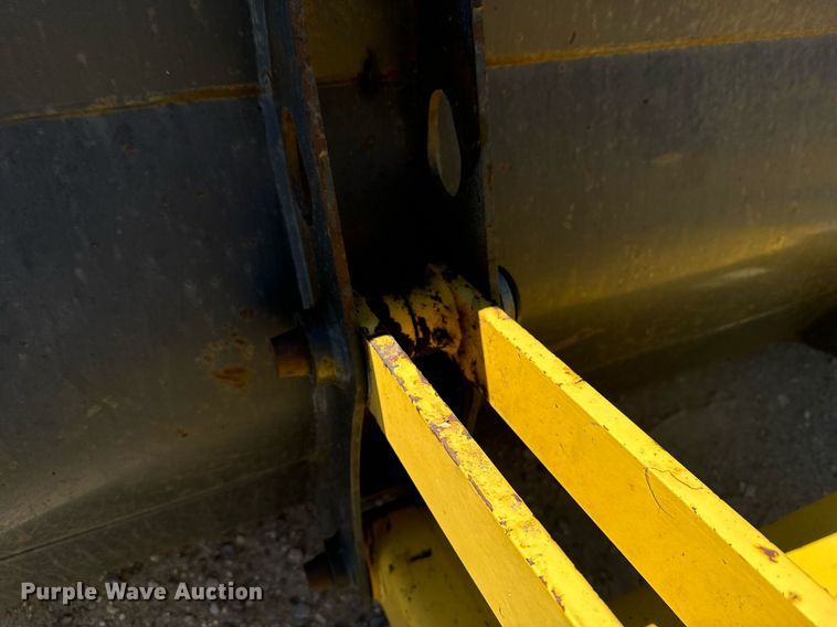 image for item DX3733 2003 New Holland LB75B backhoe