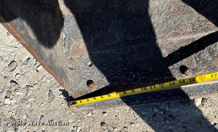 image for item DX3733 2003 New Holland LB75B backhoe