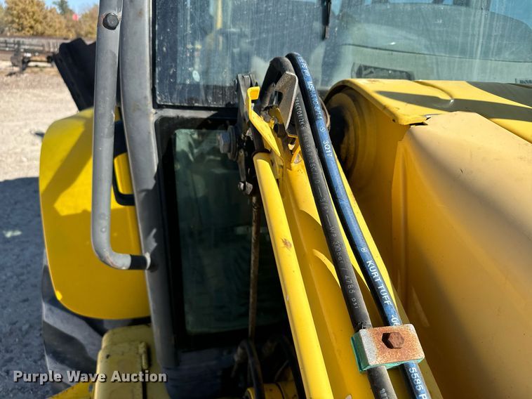 image for item DX3733 2003 New Holland LB75B backhoe