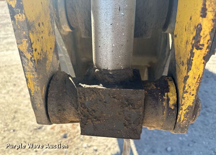 image for item DX3733 2003 New Holland LB75B backhoe