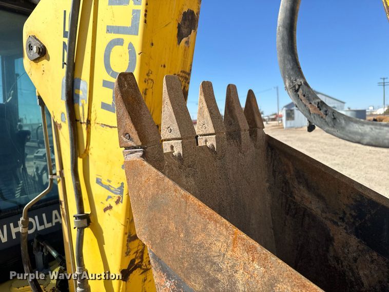 image for item DX3733 2003 New Holland LB75B backhoe