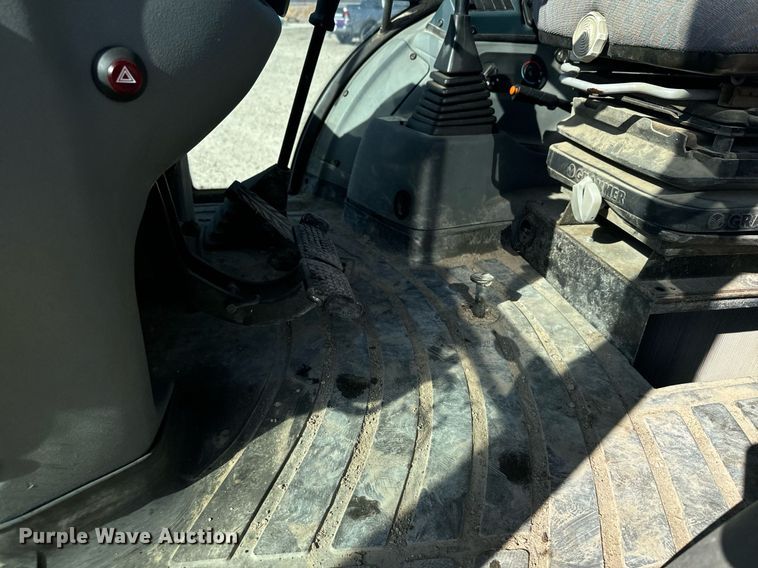 image for item DX3733 2003 New Holland LB75B backhoe