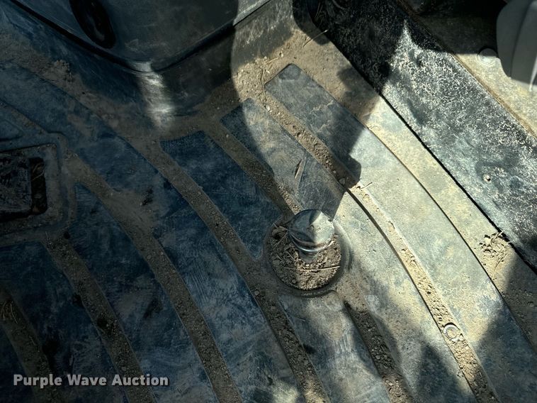 image for item DX3733 2003 New Holland LB75B backhoe