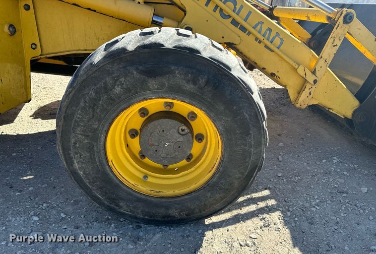 image for item DX3733 2003 New Holland LB75B backhoe
