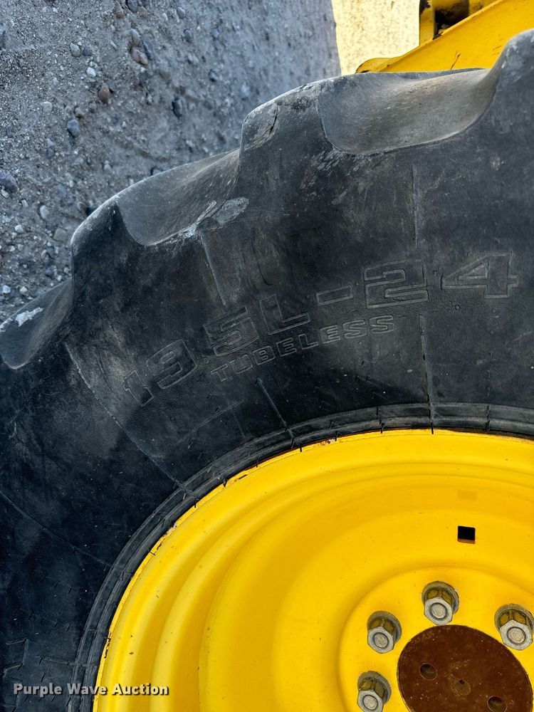 image for item DX3733 2003 New Holland LB75B backhoe