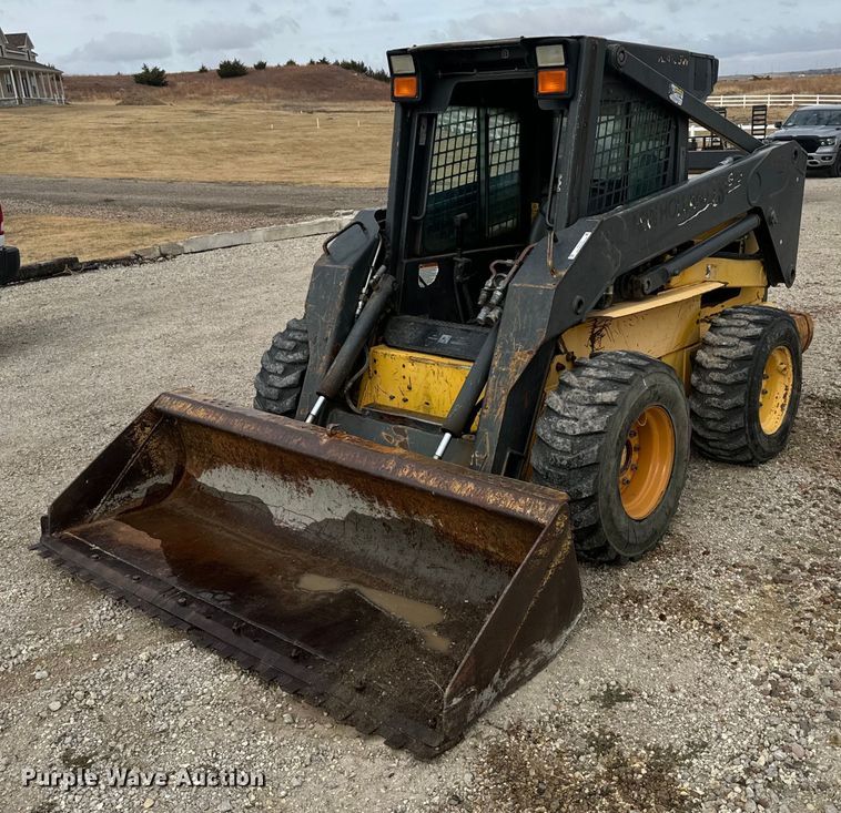 image for item DX3770 2003 New Holland LS190 skid steer loader