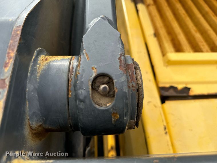 image for item DX3770 2003 New Holland LS190 skid steer loader