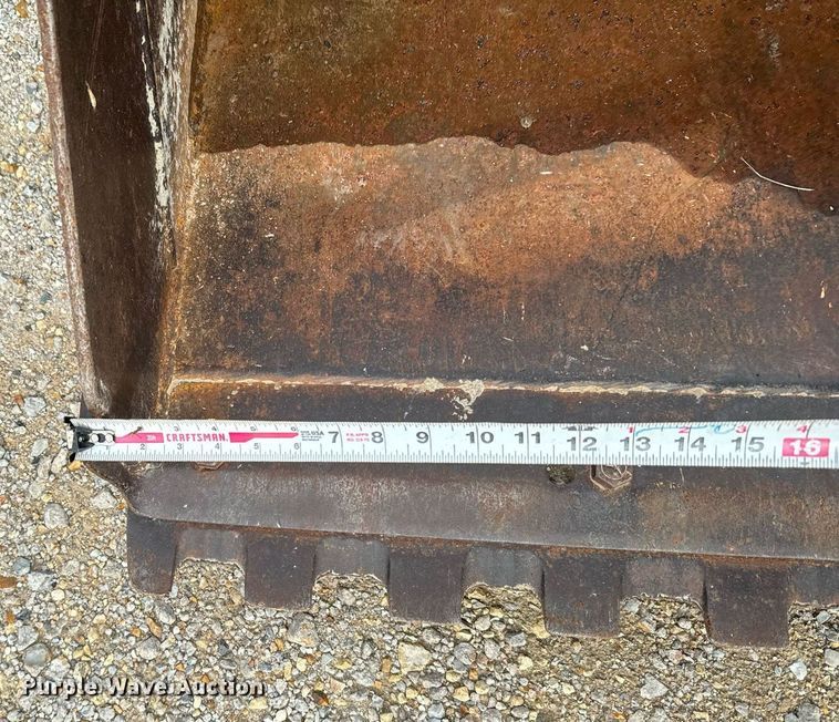 image for item DX3770 2003 New Holland LS190 skid steer loader