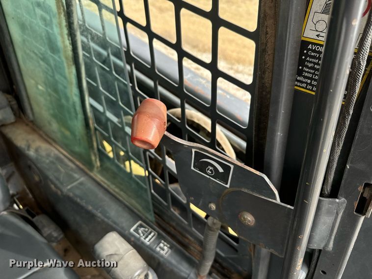 image for item DX3770 2003 New Holland LS190 skid steer loader