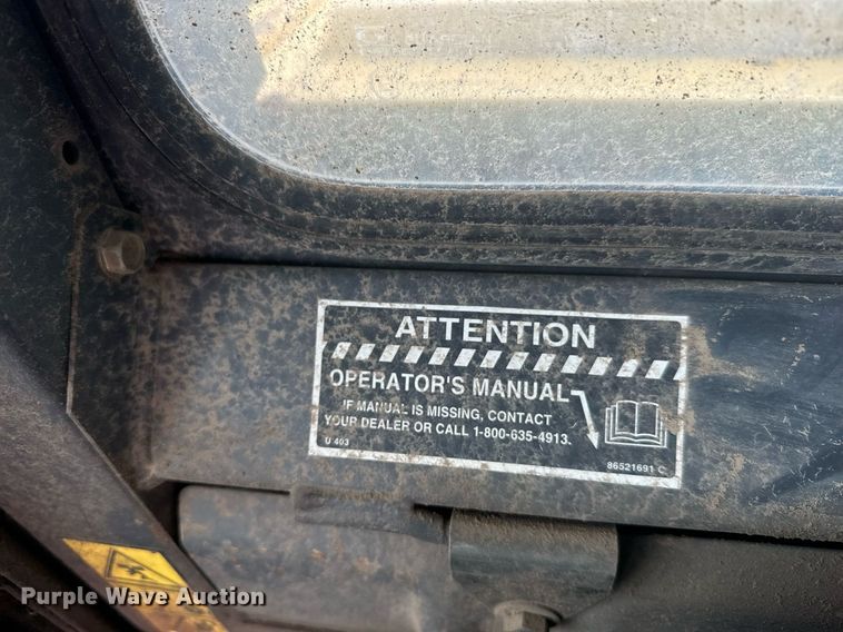 image for item DX3770 2003 New Holland LS190 skid steer loader