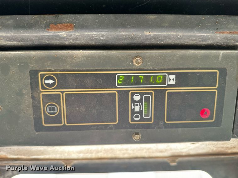 image for item DX3770 2003 New Holland LS190 skid steer loader