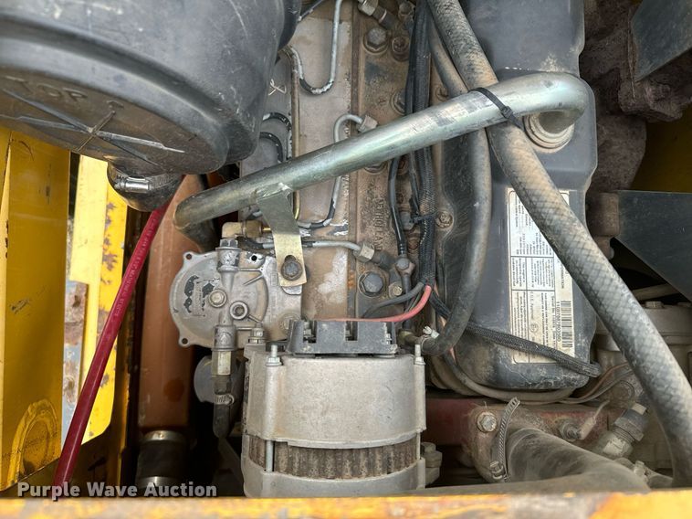 image for item DX3770 2003 New Holland LS190 skid steer loader