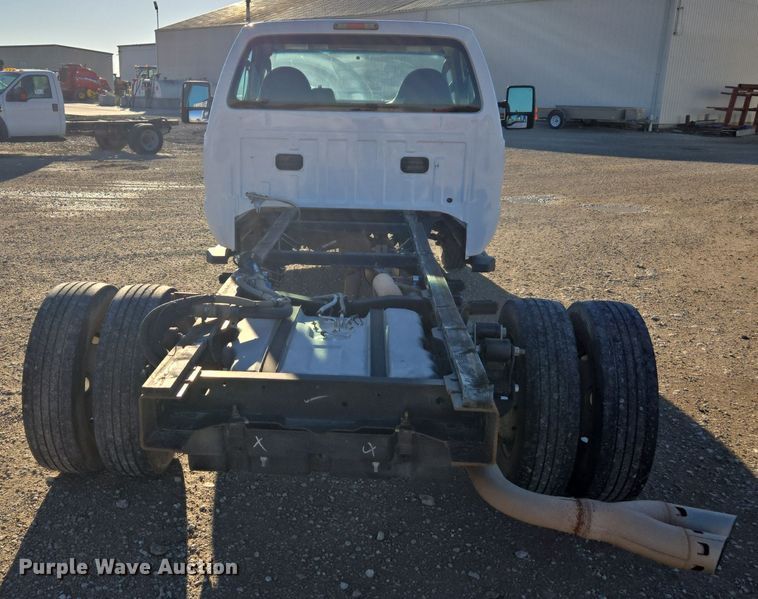 image for item EE7839 2010 Ford F550 Super Duty XL truck cab and chassis