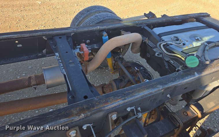 image for item EE7839 2010 Ford F550 Super Duty XL truck cab and chassis