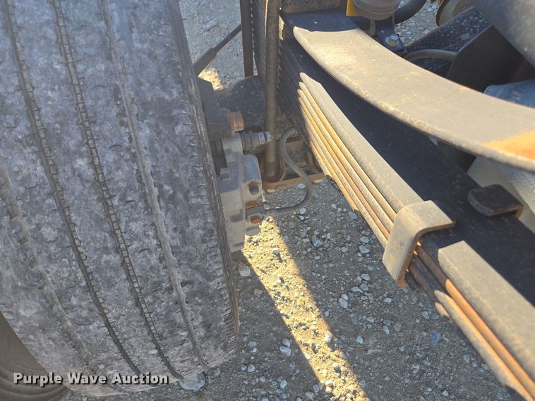 image for item EE7839 2010 Ford F550 Super Duty XL truck cab and chassis