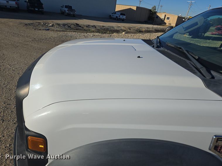 image for item EE7839 2010 Ford F550 Super Duty XL truck cab and chassis