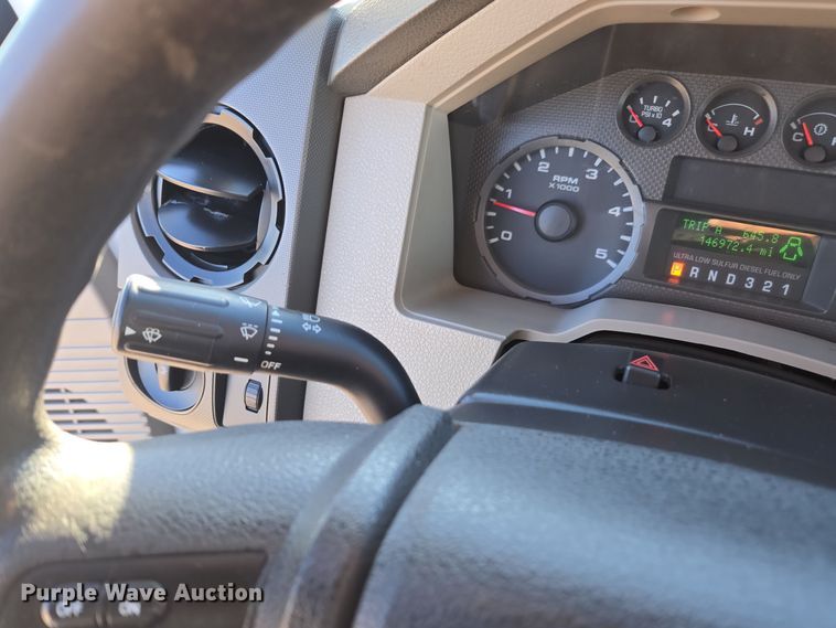 image for item EE7839 2010 Ford F550 Super Duty XL truck cab and chassis